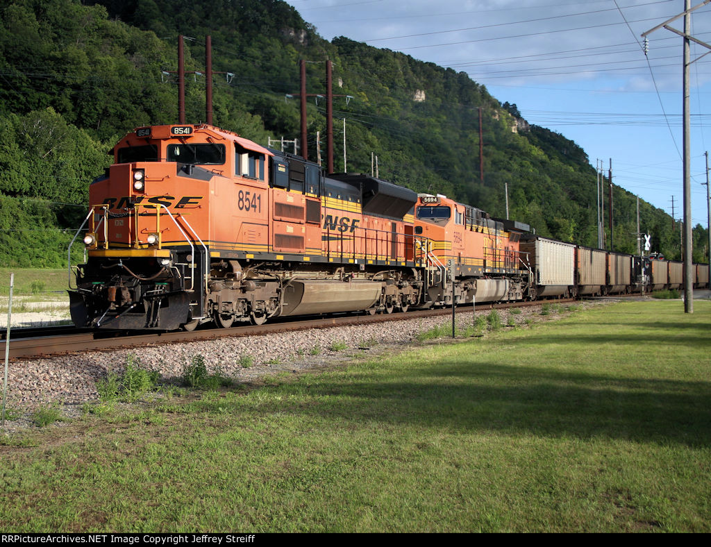 BNSF 8541